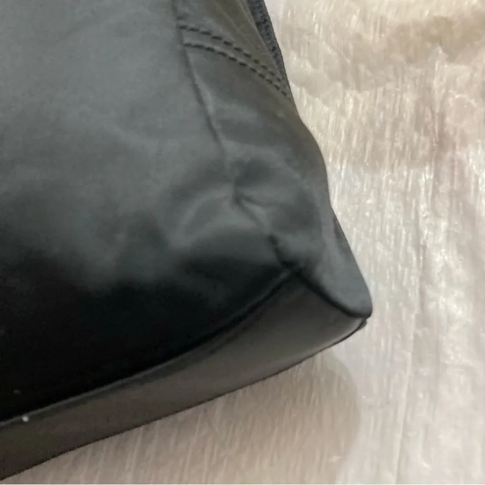 Michael kors black nylon laptop messenger bag unisex